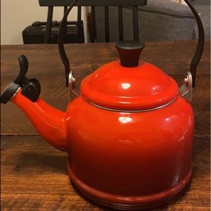 Le Creuset - teapot
